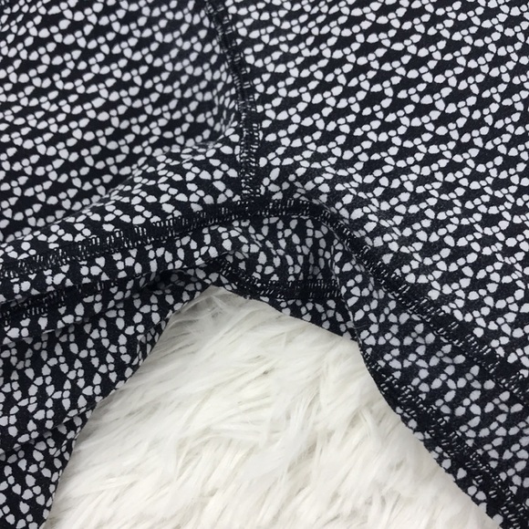 Lululemon Align Crop *21" Monochromic Ice Grey Black - Picture 2 of 8